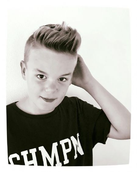 Profilbillede af Nikolai M- ID: 111973 - Billede nr: 333425