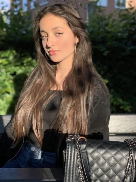 Profilbillede af Anjali S- ID: 126135 - Billede nr: 453975