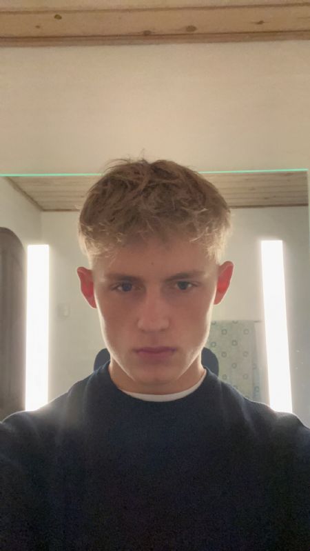 Profilbillede af Elias T- ID: 170184 - Billede nr: 555781