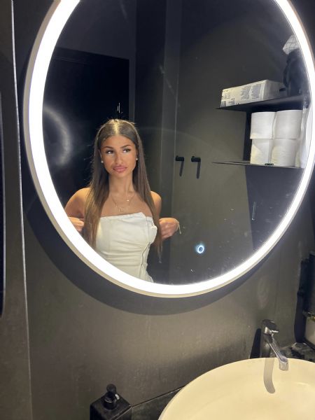 Profilbillede af Selinay Ö- ID: 170899 - Billede nr: 559082
