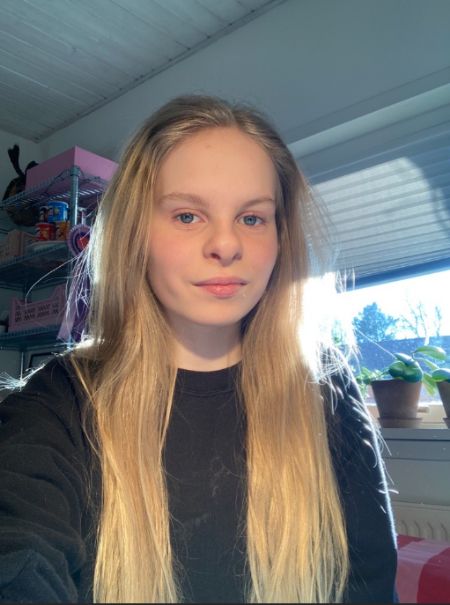 Profilbillede af Julie T- ID: 171125 - Billede nr: 606725