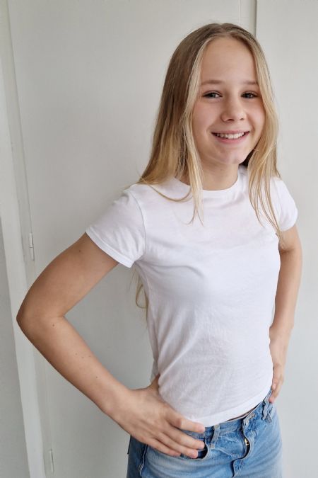 Profilbillede af Lily S- ID: 1727927 - Billede nr: 598343