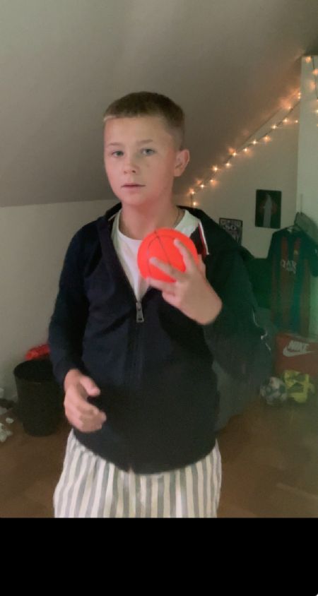 Profilbillede af Jonathan S- ID: 1728088 - Billede nr: 580220