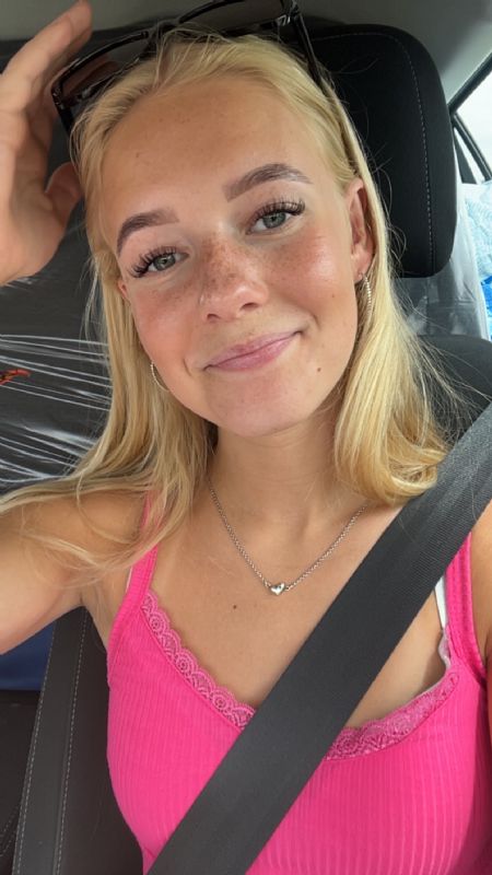 Profilbillede af Celine M- ID: 1733652 - Billede nr: 604811
