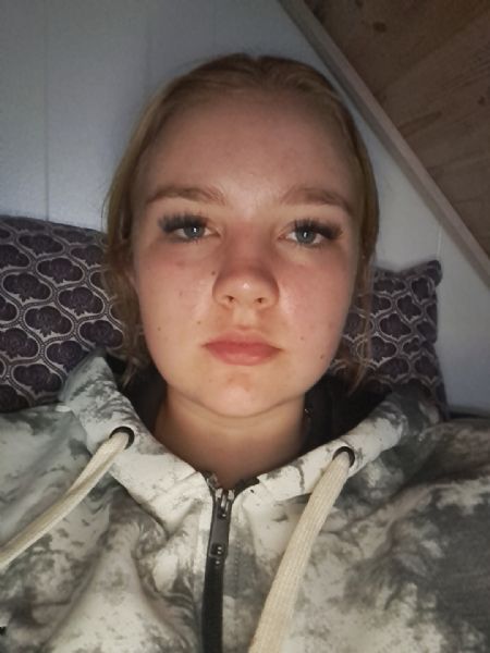 Profilbillede af Emmelie Ø- ID: 1734739 - Billede nr: 672730