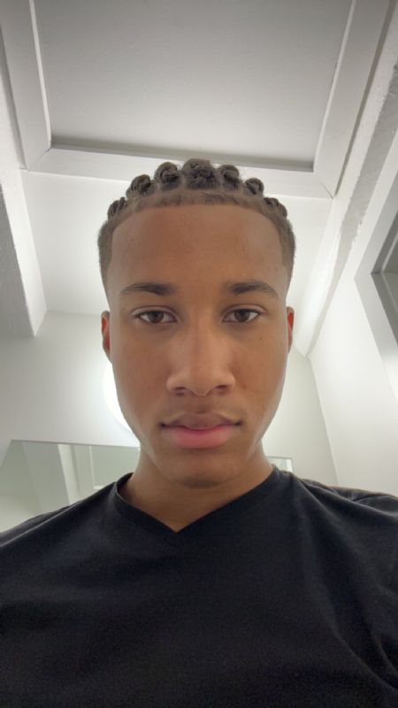 Profilbillede af Elias B- ID: 1736601 - Billede nr: 617754