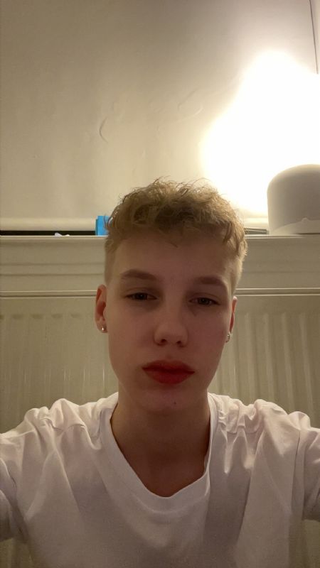 Profilbillede af Tay C- ID: 1737109 - Billede nr: 662034