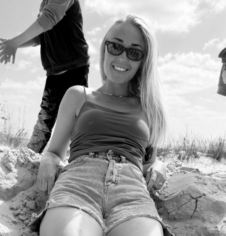 Profilbillede af Julie C- ID: 1737367 - Billede nr: 621638