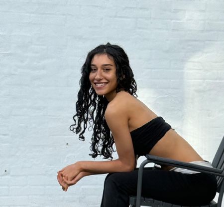 Profilbillede af Aia A- ID: 1737515 - Billede nr: 647375