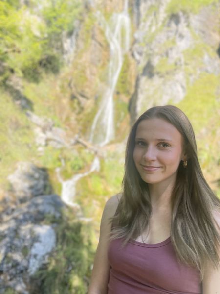 Profilbillede af Josefine E- ID: 1742470 - Billede nr: 646475