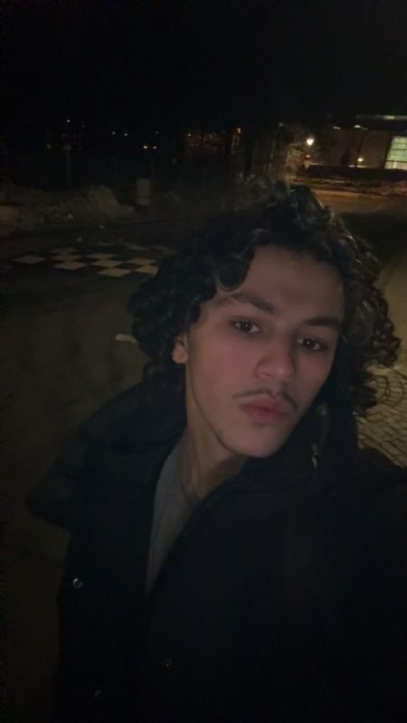 Profilbillede af Wasim E- ID: 1743662 - Billede nr: 665057