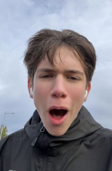 Profilbillede af Lucaz Ø- ID: 1744418 - Billede nr: 652801