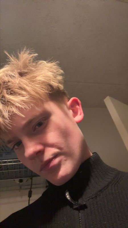 Profilbillede af Valentin V- ID: 1746401 - Billede nr: 661620