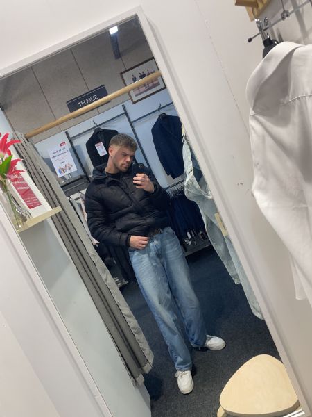 Profilbillede af Jonathan J- ID: 1746684 - Billede nr: 662615