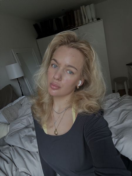 Profilbillede af Julie A- ID: 1747085 - Billede nr: 664613