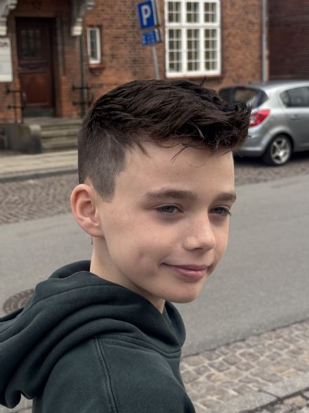 Profilbillede af Lewis R- ID: 1747753 - Billede nr: 667499