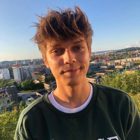 Profilbillede af Sebastian L- ID: 1748179 - Billede nr: 669453