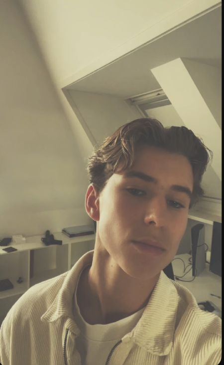 Profilbillede af Hugo W- ID: 1753815 - Billede nr: 696693